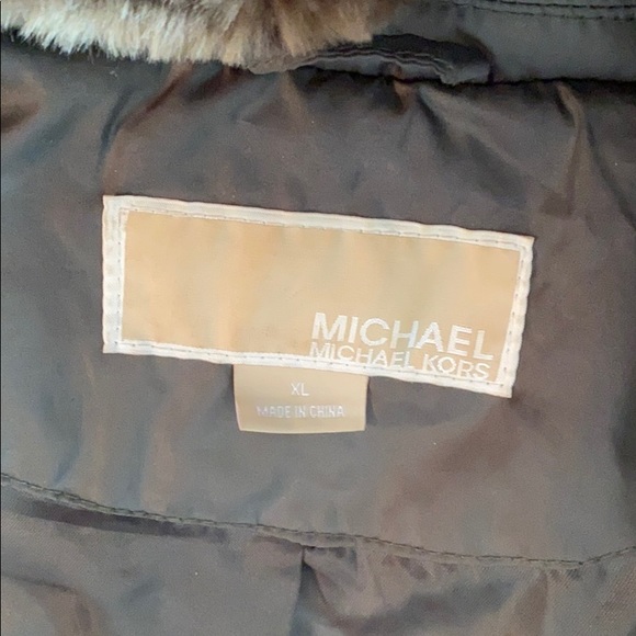 Michael Kors Olive Hooded Chevron Puffer Coat - Picture 4 of 7